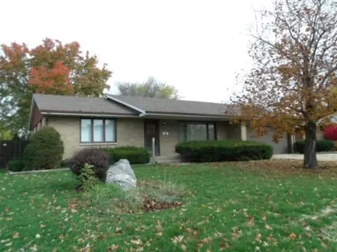 909 25th St, Peru, IL 61354 photo 1