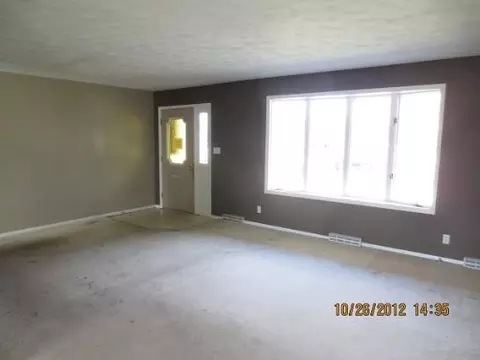 817 Normal Rd, Dekalb, IL 60115 photo 2