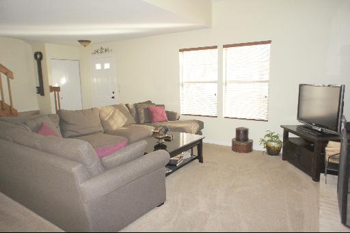 3146 Anton Dr, Aurora, IL 60504 photo 3