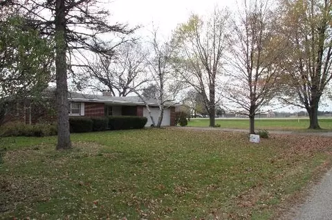 1030 Normal St, Henry, IL 61537 photo 2