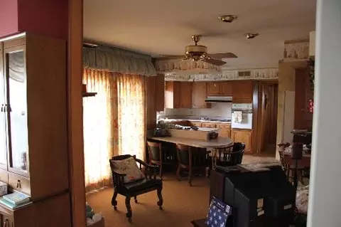 1030 Normal St, Henry, IL 61537 photo 3