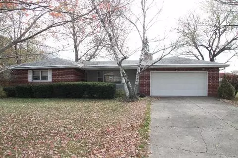 1030 Normal St, Henry, IL 61537 photo 1