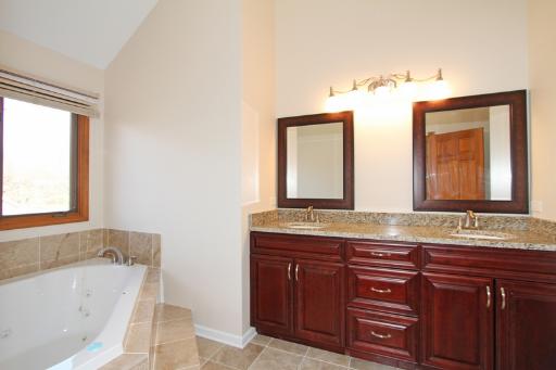 1110 Struckman Blvd, Bartlett, IL 60103 photo 8