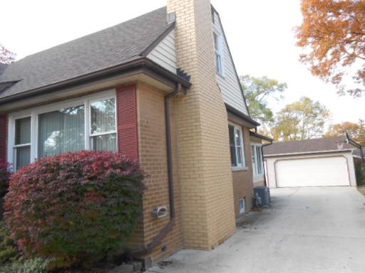 459 E Oriole Ave, Elmhurst, IL 60126 photo 2