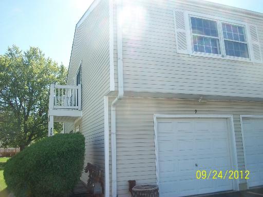 329 Donna Ct #D, Bartlett, IL 60103 photo 1