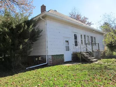 1902 Augustine Ave, Mendota, IL 61342 photo 2