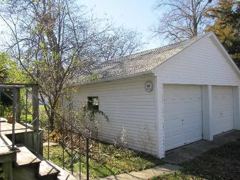 1902 Augustine Ave, Mendota, IL 61342 photo 3
