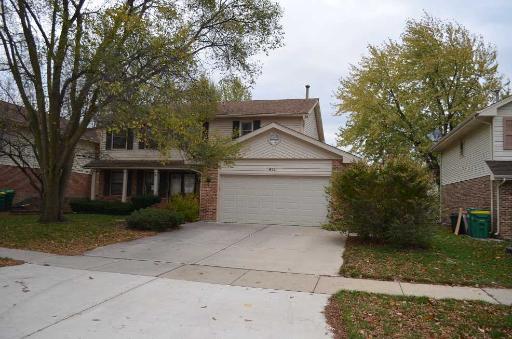 611 Sycamore Ln, Wheeling, IL 60090 photo 1