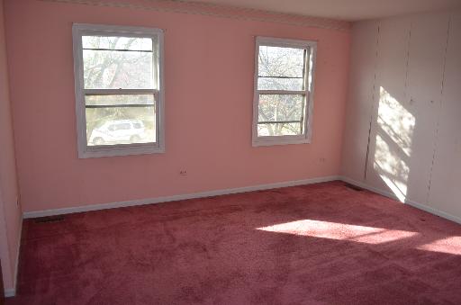 611 Sycamore Ln, Wheeling, IL 60090 photo 2
