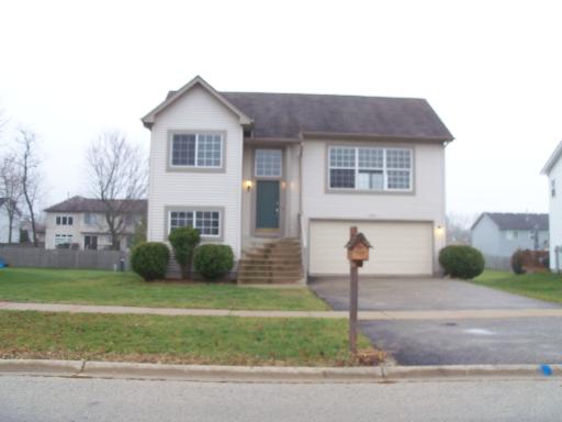 1003 Yellowstone Ln, Harvard, IL 60033 photo 1