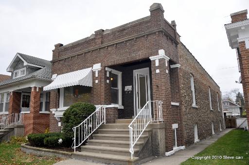 1302 Elmwood Ave, Berwyn, IL 60402 photo 1