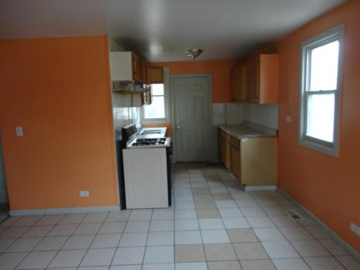 404 Hill Ave, Elgin, IL 60120 photo 5