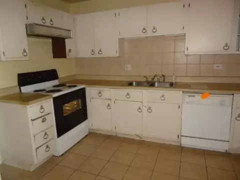 7 E Carriageway Dr #207, Hazel Crest, IL 60429 photo 5