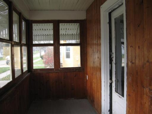 628 E Perry St, Belvidere, IL 61008 photo 8