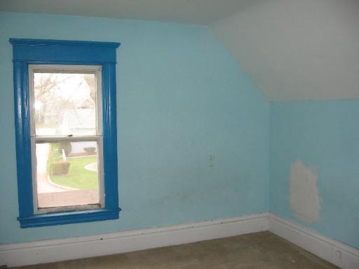 628 E Perry St, Belvidere, IL 61008 photo 4