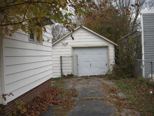 628 E Perry St, Belvidere, IL 61008 photo 9
