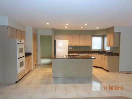 418 Hillandale Dr, Bartlett, IL 60103 photo 9