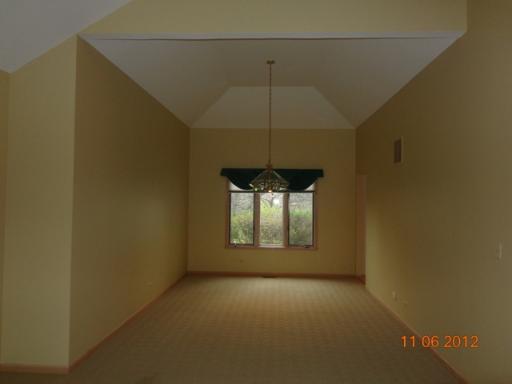 418 Hillandale Dr, Bartlett, IL 60103 photo 5