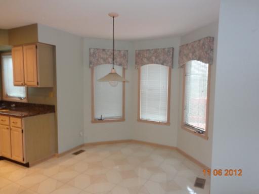 418 Hillandale Dr, Bartlett, IL 60103 photo 8