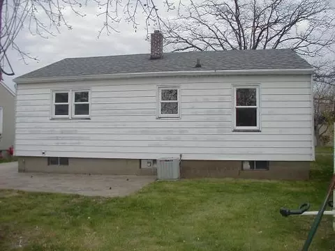 1806 Prospect Ave, Peru, IL 61354 photo 10