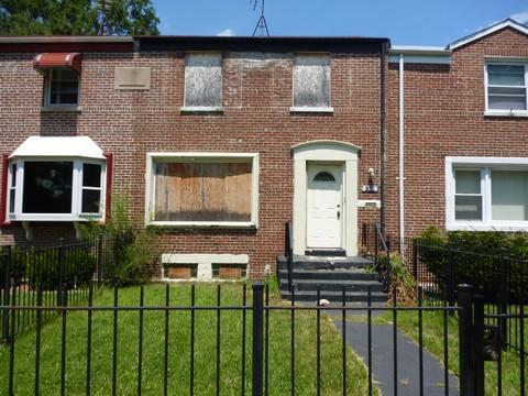 2240 E 100th St, Chicago, IL 60617 photo 1