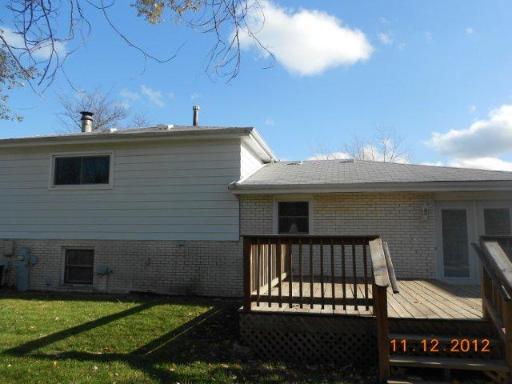 556 Willow Rd, Matteson, IL 60443 photo 2