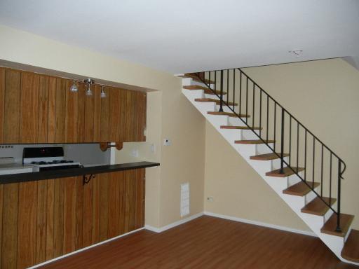 1659 Cornell Dr, Hoffman Estates, IL 60169 photo 3