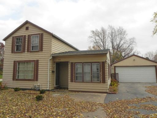 607 5th St, Harvard, IL 60033 photo 1