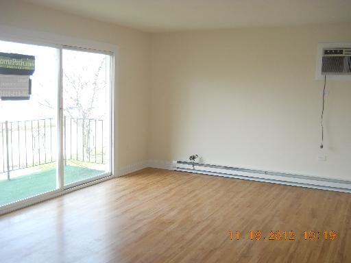 8009 Beloit Ave #2A, Bridgeview, IL 60455 photo 2