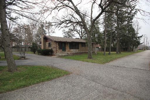 225 Highland Ave, Algonquin, IL 60102 photo 1