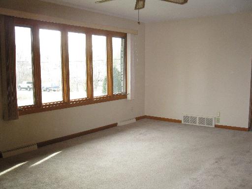 609 Hill Rd, Mchenry, IL 60050 photo 3