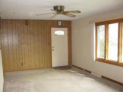 609 Hill Rd, Mchenry, IL 60050 photo 4