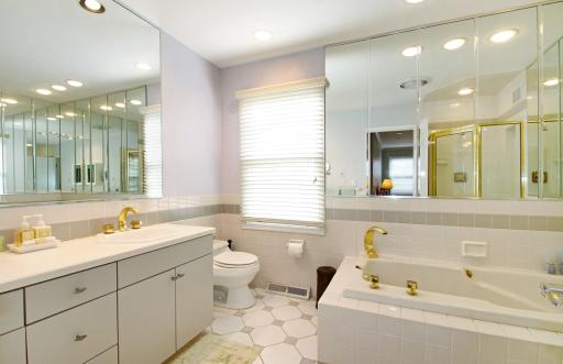 2811 Manor Dr, Northbrook, IL 60062 photo 9
