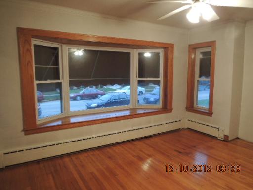 2123 Wenonah Ave, Berwyn, IL 60402 photo 2