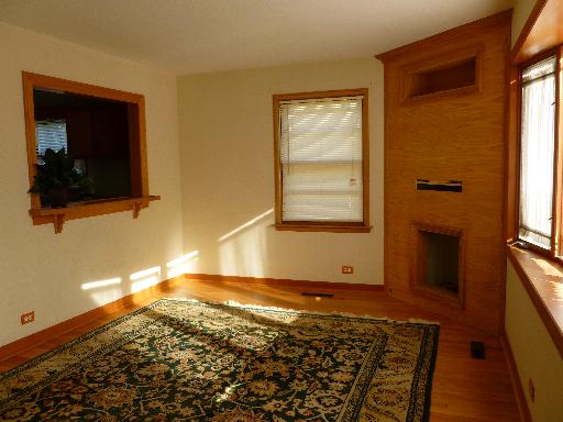 802 Schiller St, Elgin, IL 60123 photo 2