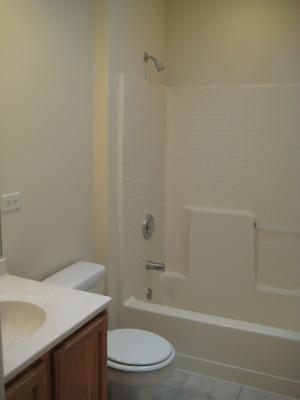 128 E Pine Ave, Bensenville, IL 60106 photo 11