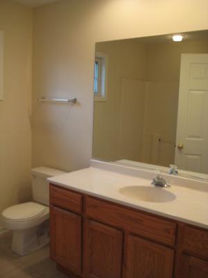 128 E Pine Ave, Bensenville, IL 60106 photo 8