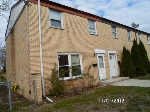 862 Colonial Dr #a, Wheeling, IL 60090 photo 1