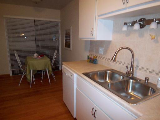 1248 Folkstone Ct, Wheaton, IL 60189 photo 7