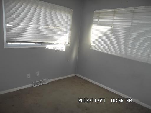 52 Circle Dr E, Montgomery, IL 60538 photo 7