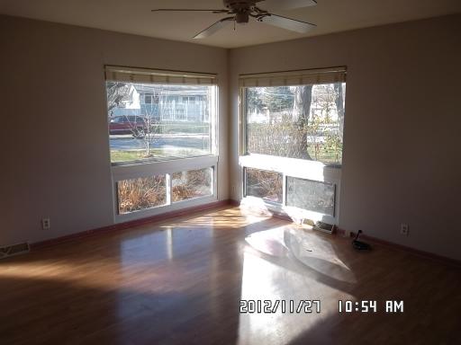 52 Circle Dr E, Montgomery, IL 60538 photo 3