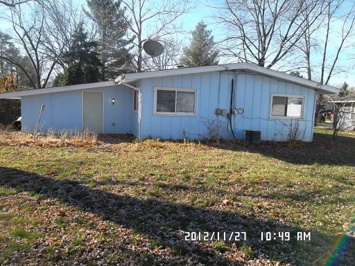 52 Circle Dr E, Montgomery, IL 60538 photo 2