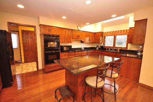 1345 E Gartner Rd, Naperville, IL 60540 photo 2