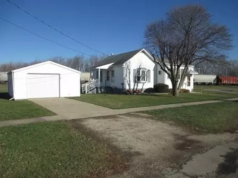 634 Elm St, Ladd, IL 61329 photo 12