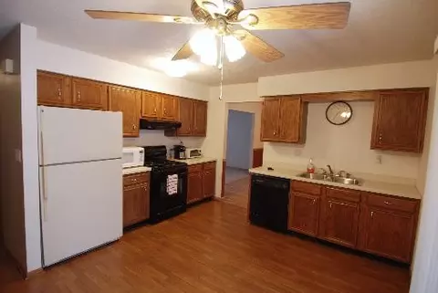 9662 Applegate Dr, Roscoe, IL 61073 photo 4