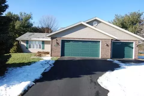 9662 Applegate Dr, Roscoe, IL 61073 photo 1
