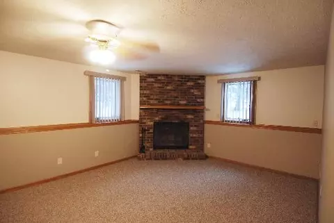 9662 Applegate Dr, Roscoe, IL 61073 photo 7