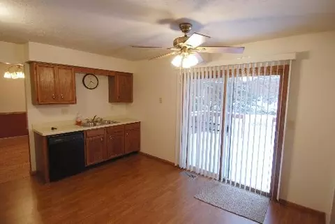 9662 Applegate Dr, Roscoe, IL 61073 photo 5