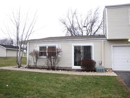 328 Marcia Ct #A, Bartlett, IL 60103 photo 3