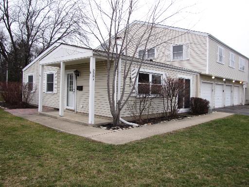 328 Marcia Ct #A, Bartlett, IL 60103 photo 1